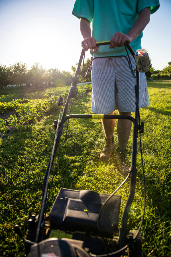 Lawn mower beverage beer mount